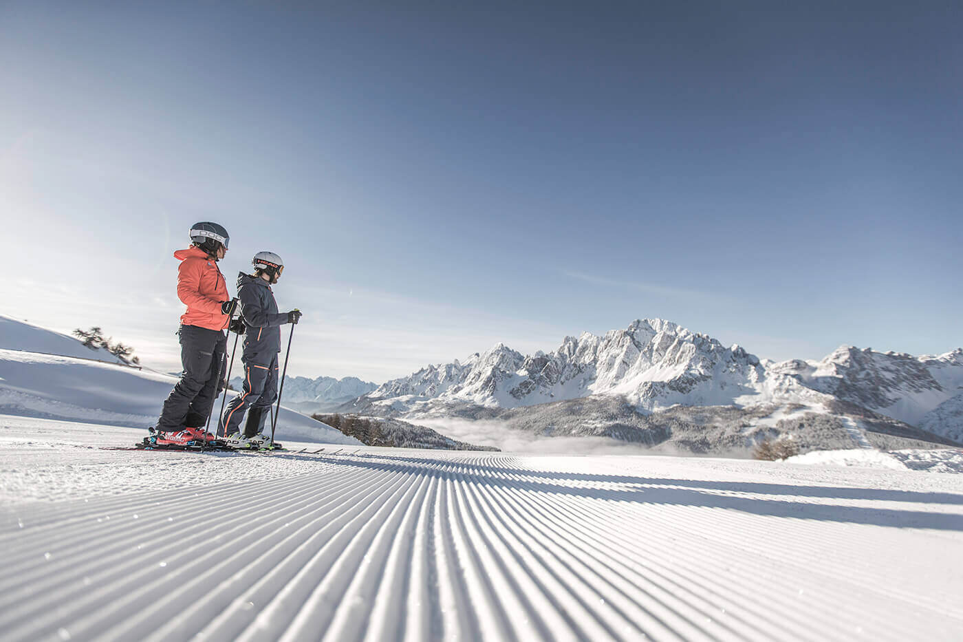 Skiurlaub ohne Auto in Welsberg im Pustertal mit Blick auf die Dolomiten